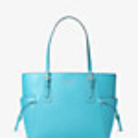 Michael Kors LEATHER Ocean Blue Voyager Shoulder Bag - Showstopper
